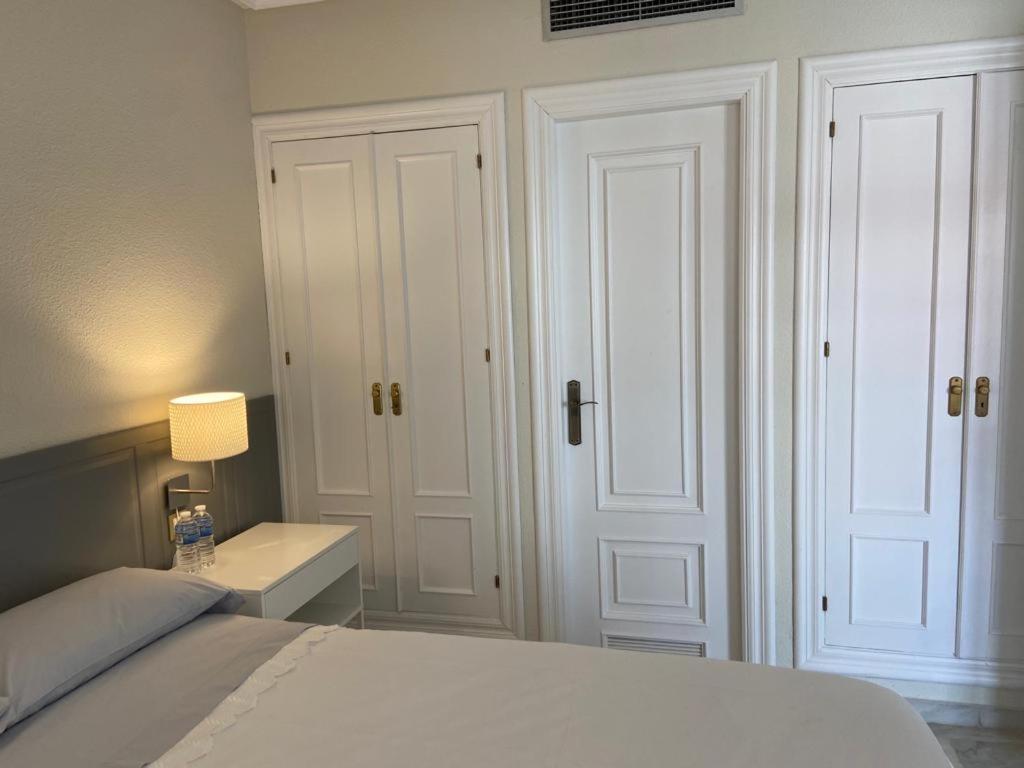 Precioso Apartamento Los Remedios Triana Plaza Espana Y Centro Historico Siviglia Esterno foto