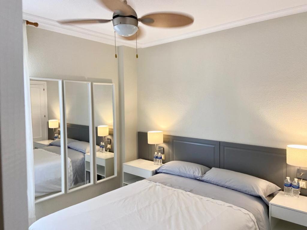 Precioso Apartamento Los Remedios Triana Plaza Espana Y Centro Historico Siviglia Esterno foto